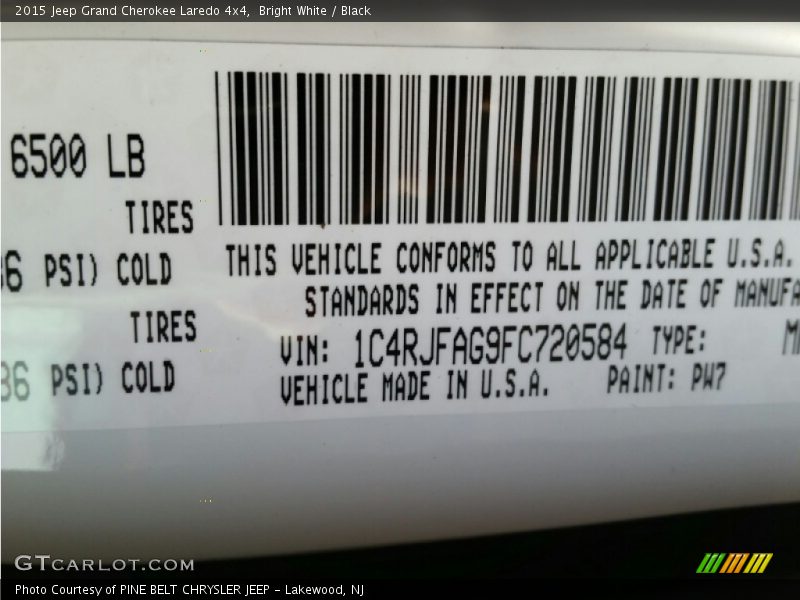 Bright White / Black 2015 Jeep Grand Cherokee Laredo 4x4