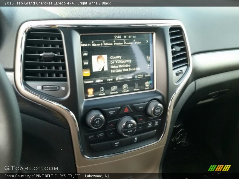 Bright White / Black 2015 Jeep Grand Cherokee Laredo 4x4