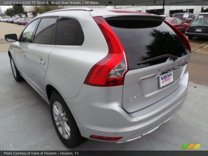 Bright Silver Metallic / Off Black 2015 Volvo XC60 T5 Drive-E