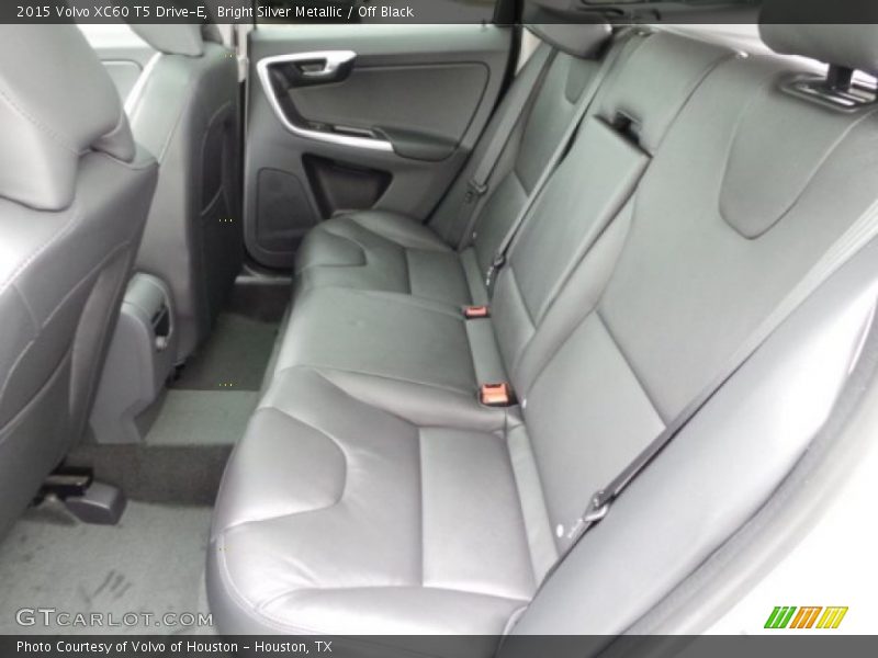 Bright Silver Metallic / Off Black 2015 Volvo XC60 T5 Drive-E