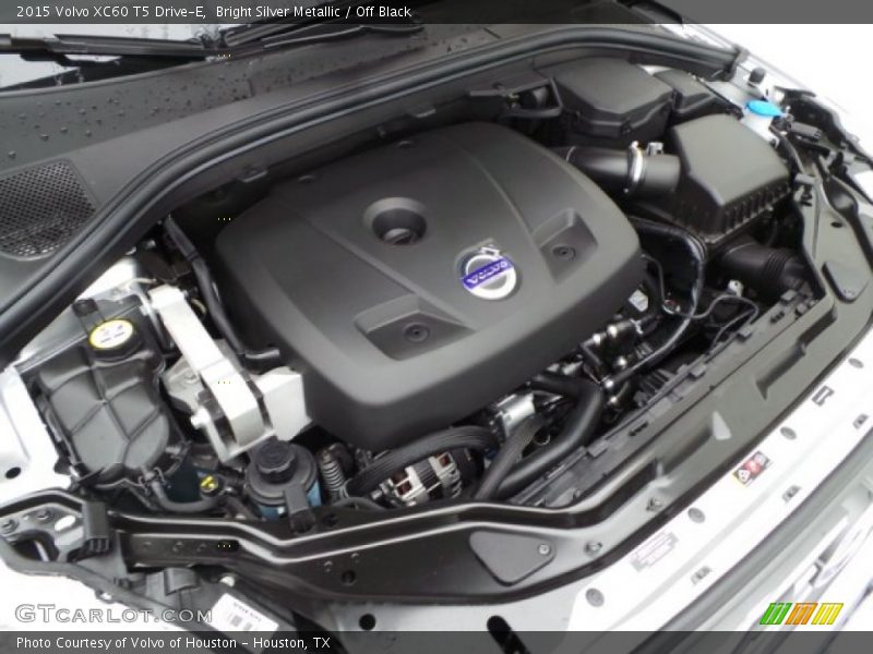 Bright Silver Metallic / Off Black 2015 Volvo XC60 T5 Drive-E