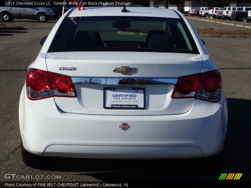 Summit White / Jet Black/Medium Titanium 2013 Chevrolet Cruze LS
