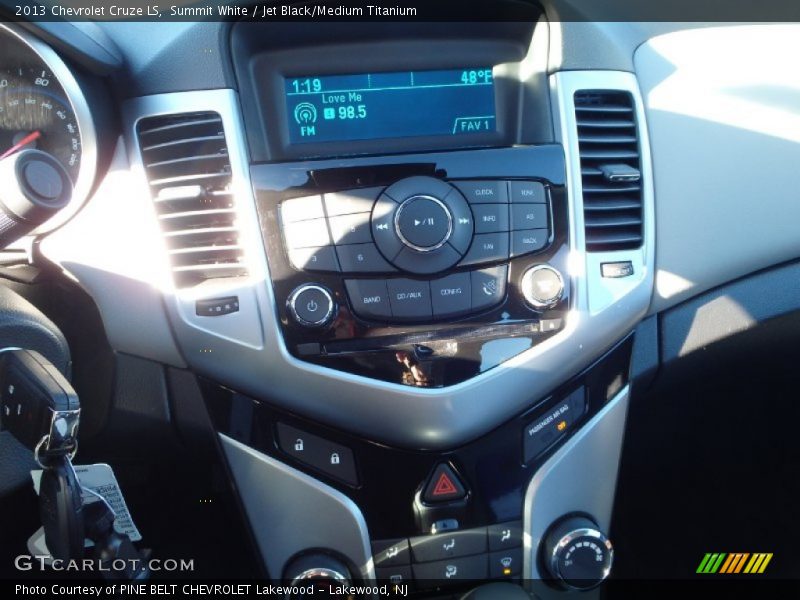 Summit White / Jet Black/Medium Titanium 2013 Chevrolet Cruze LS