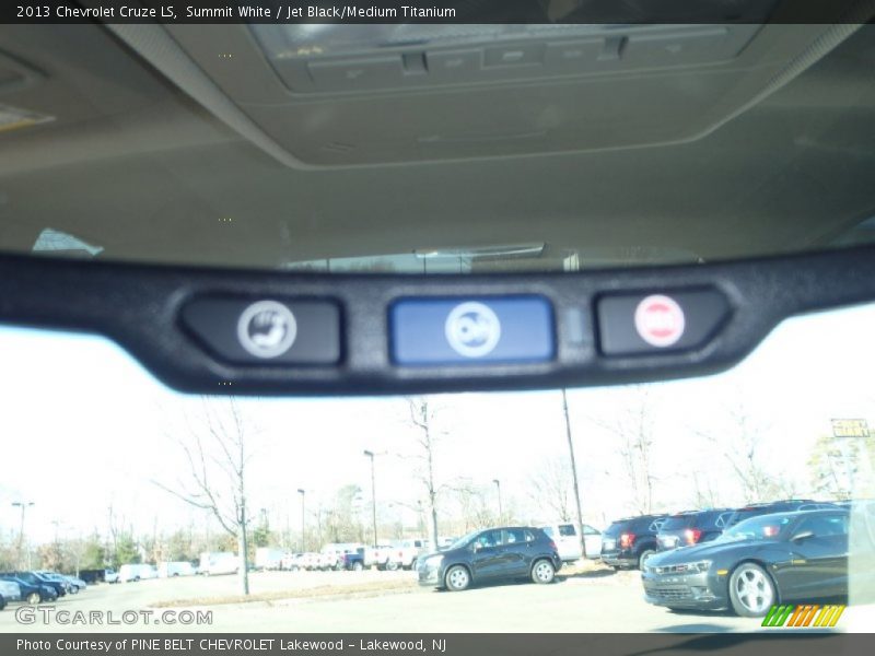 Summit White / Jet Black/Medium Titanium 2013 Chevrolet Cruze LS