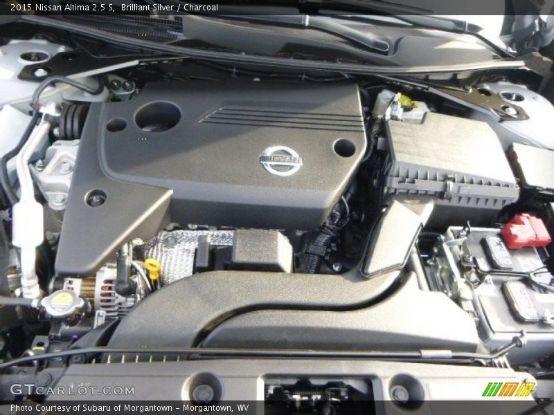 Brilliant Silver / Charcoal 2015 Nissan Altima 2.5 S