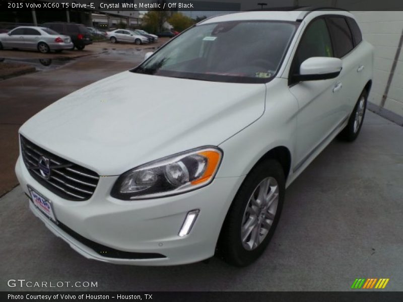 Crystal White Metallic / Off Black 2015 Volvo XC60 T5 Drive-E