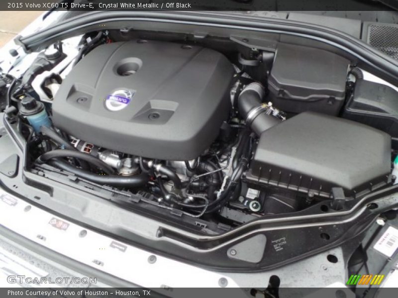 Crystal White Metallic / Off Black 2015 Volvo XC60 T5 Drive-E