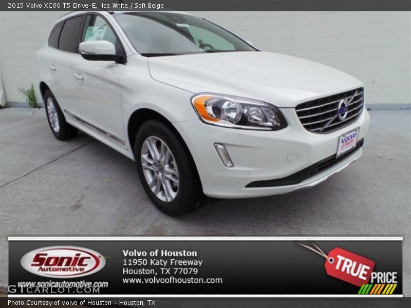 Ice White / Soft Beige 2015 Volvo XC60 T5 Drive-E