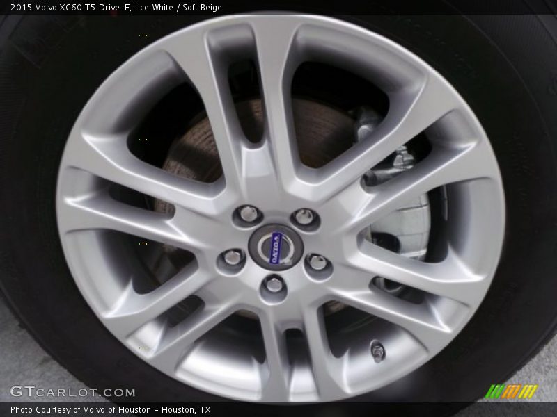 Ice White / Soft Beige 2015 Volvo XC60 T5 Drive-E
