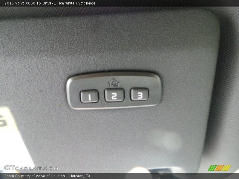 Ice White / Soft Beige 2015 Volvo XC60 T5 Drive-E