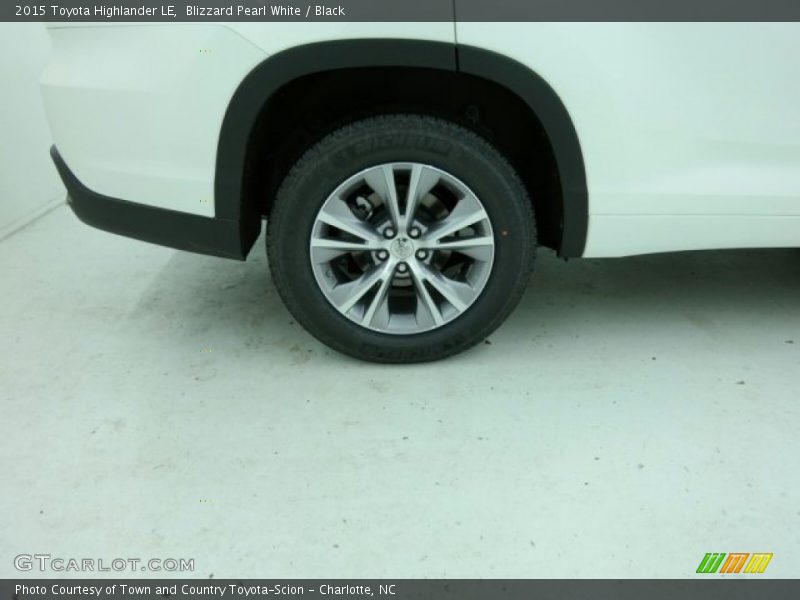 Blizzard Pearl White / Black 2015 Toyota Highlander LE