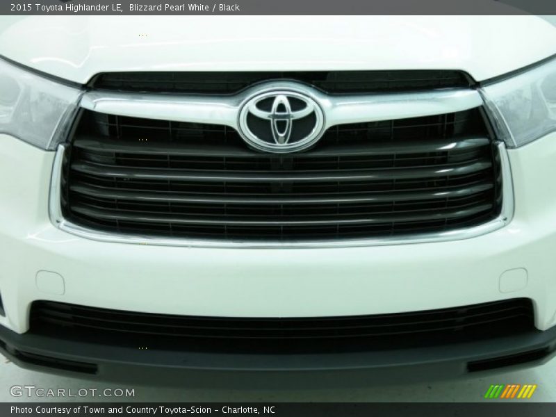 Blizzard Pearl White / Black 2015 Toyota Highlander LE