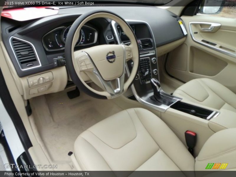 Ice White / Soft Beige 2015 Volvo XC60 T5 Drive-E