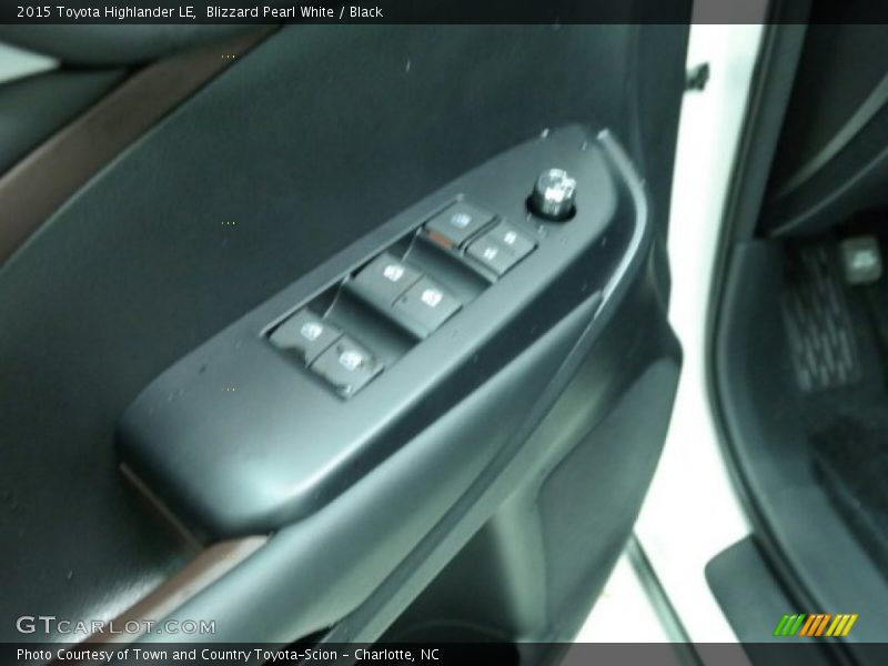 Blizzard Pearl White / Black 2015 Toyota Highlander LE