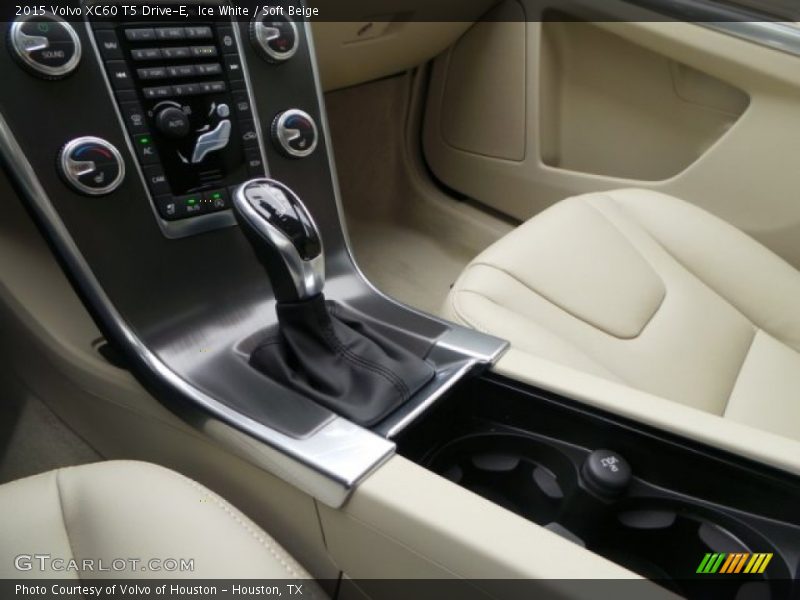 Ice White / Soft Beige 2015 Volvo XC60 T5 Drive-E