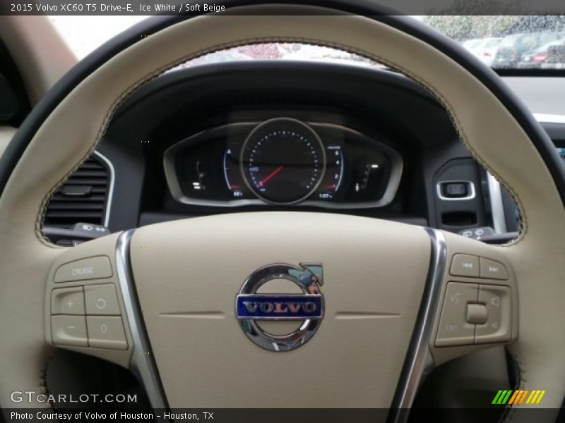 Ice White / Soft Beige 2015 Volvo XC60 T5 Drive-E