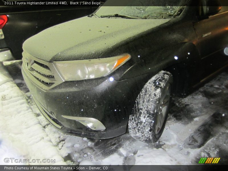 Black / Sand Beige 2011 Toyota Highlander Limited 4WD