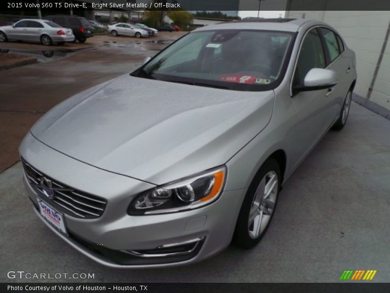 Bright Silver Metallic / Off-Black 2015 Volvo S60 T5 Drive-E