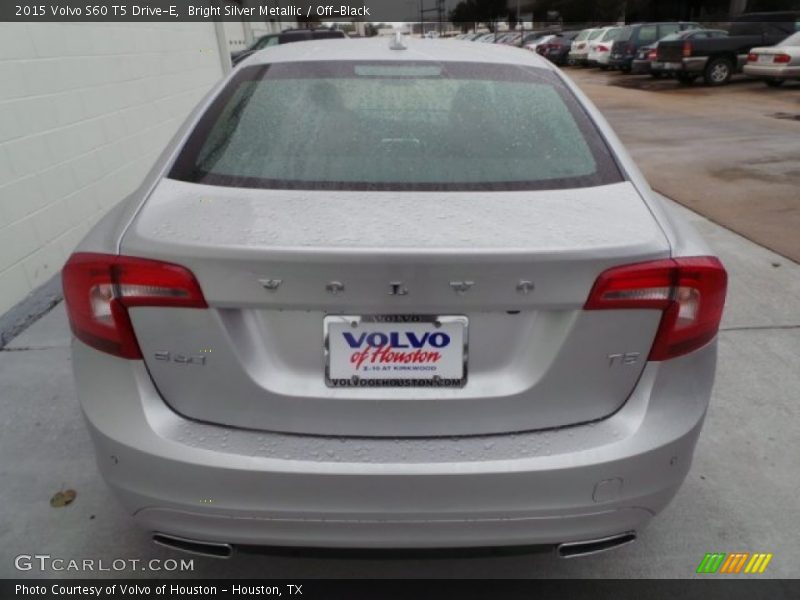 Bright Silver Metallic / Off-Black 2015 Volvo S60 T5 Drive-E