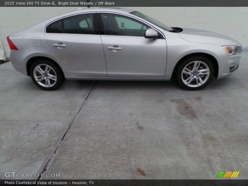 Bright Silver Metallic / Off-Black 2015 Volvo S60 T5 Drive-E