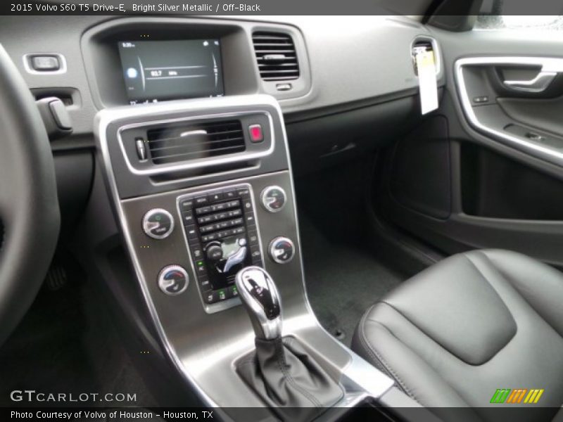Bright Silver Metallic / Off-Black 2015 Volvo S60 T5 Drive-E
