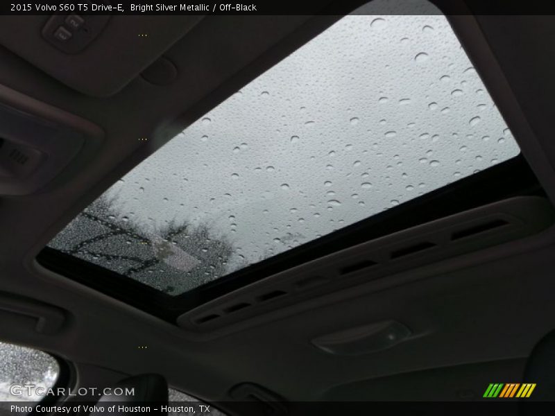 Bright Silver Metallic / Off-Black 2015 Volvo S60 T5 Drive-E