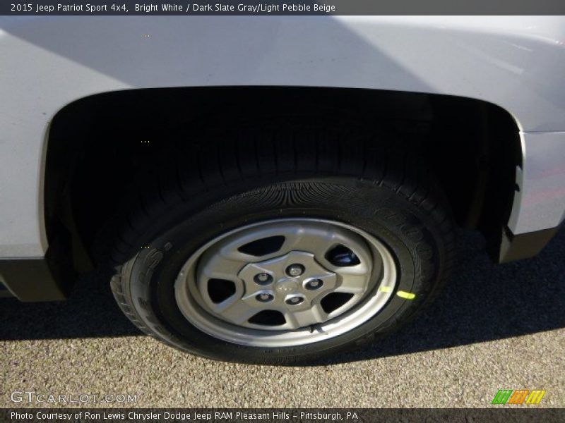 Bright White / Dark Slate Gray/Light Pebble Beige 2015 Jeep Patriot Sport 4x4
