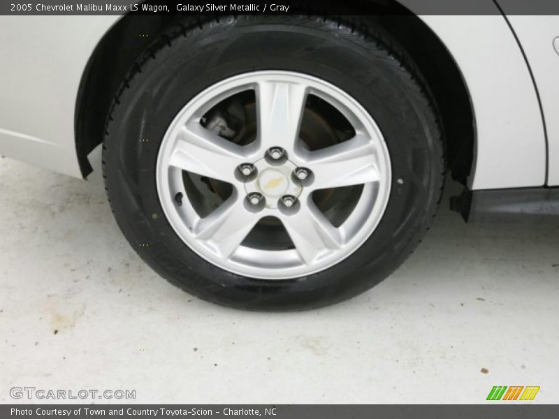  2005 Malibu Maxx LS Wagon Wheel