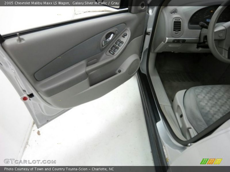 Galaxy Silver Metallic / Gray 2005 Chevrolet Malibu Maxx LS Wagon