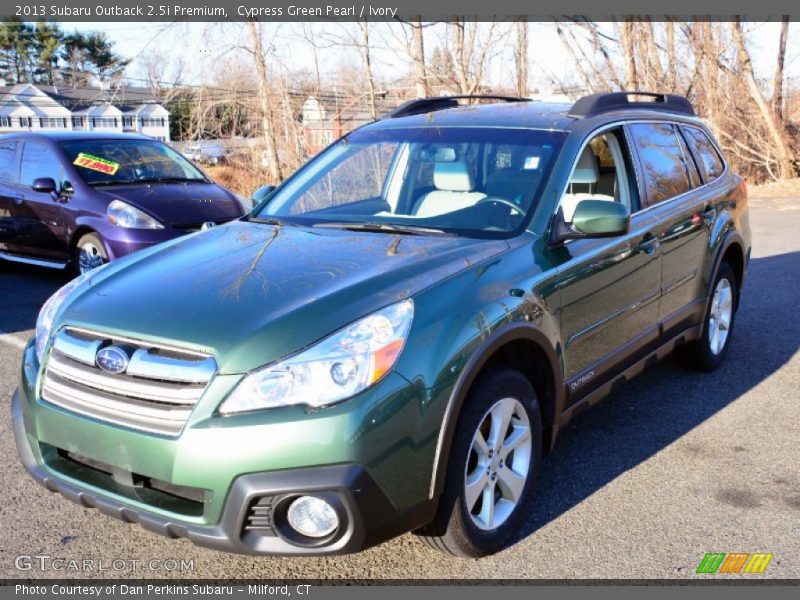 Cypress Green Pearl / Ivory 2013 Subaru Outback 2.5i Premium