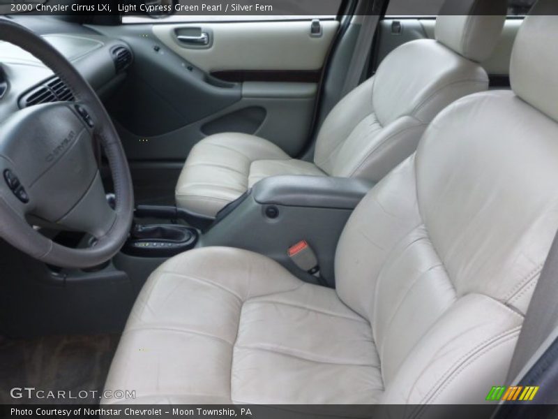 Front Seat of 2000 Cirrus LXi