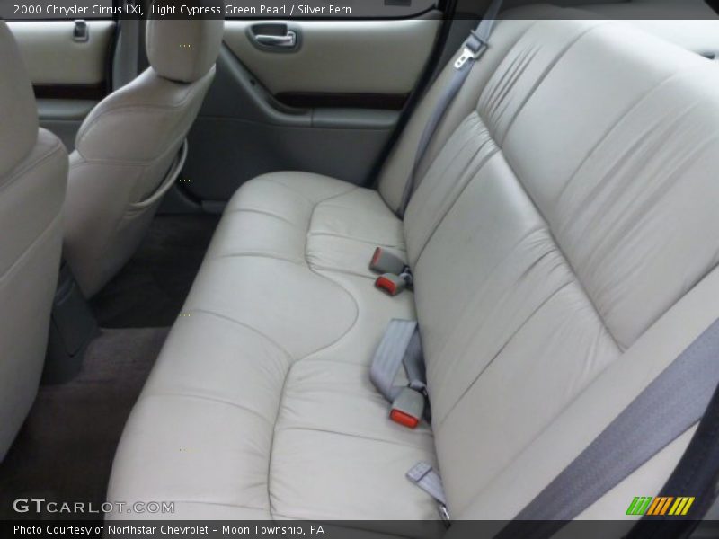 Rear Seat of 2000 Cirrus LXi