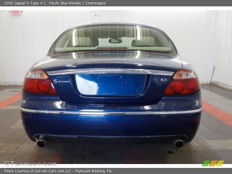 Pacific Blue Metallic / Champagne 2005 Jaguar S-Type 4.2
