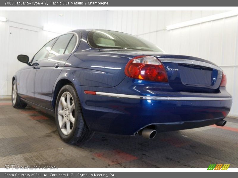 Pacific Blue Metallic / Champagne 2005 Jaguar S-Type 4.2