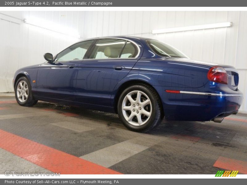 Pacific Blue Metallic / Champagne 2005 Jaguar S-Type 4.2