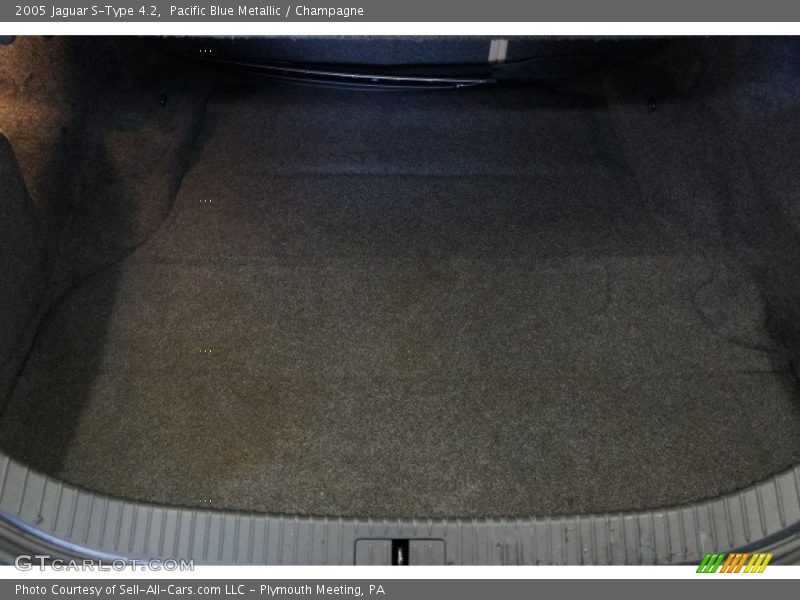 Pacific Blue Metallic / Champagne 2005 Jaguar S-Type 4.2