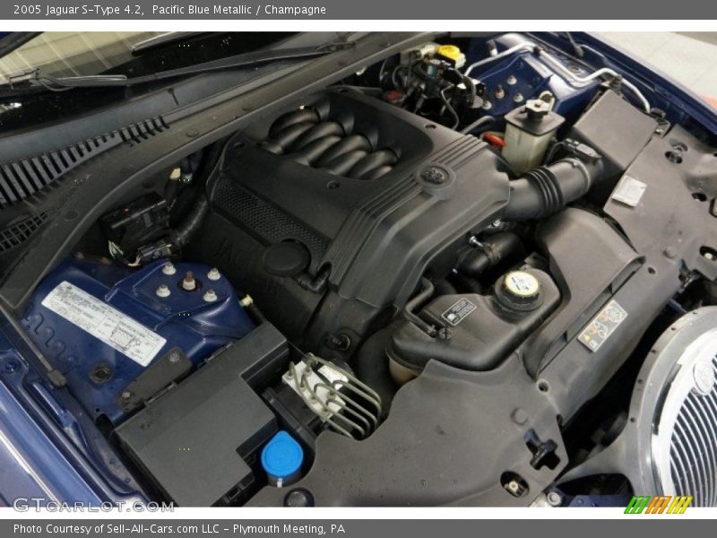 Pacific Blue Metallic / Champagne 2005 Jaguar S-Type 4.2