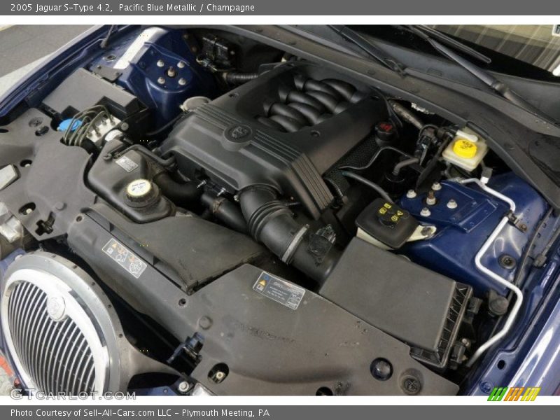 Pacific Blue Metallic / Champagne 2005 Jaguar S-Type 4.2