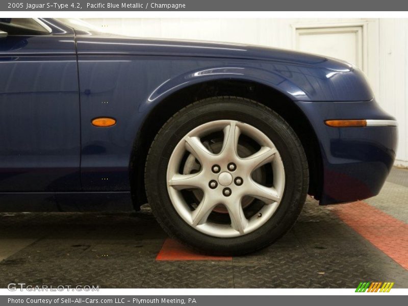Pacific Blue Metallic / Champagne 2005 Jaguar S-Type 4.2