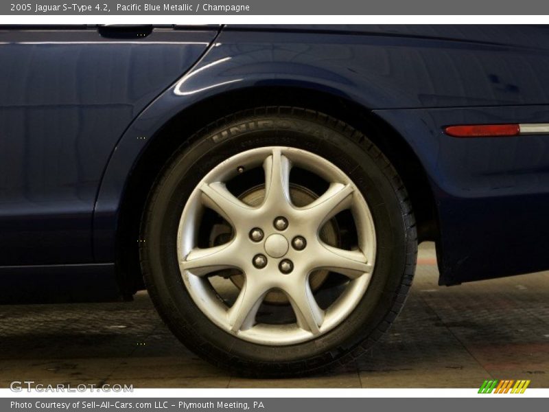 Pacific Blue Metallic / Champagne 2005 Jaguar S-Type 4.2