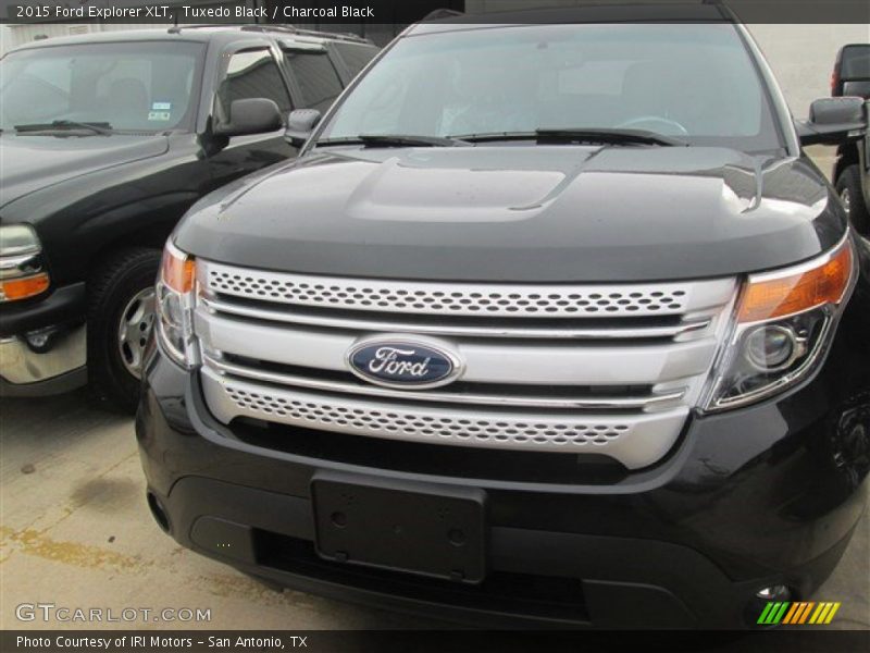 Tuxedo Black / Charcoal Black 2015 Ford Explorer XLT