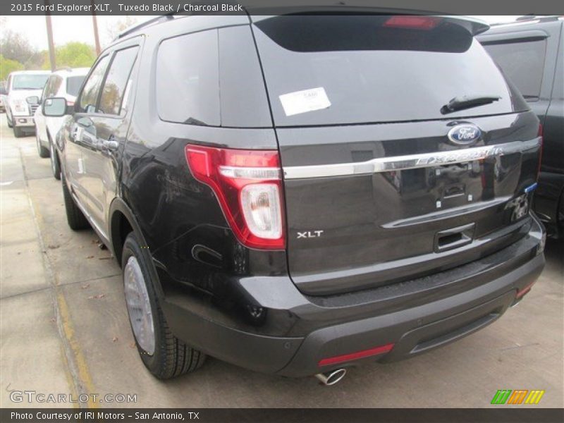 Tuxedo Black / Charcoal Black 2015 Ford Explorer XLT