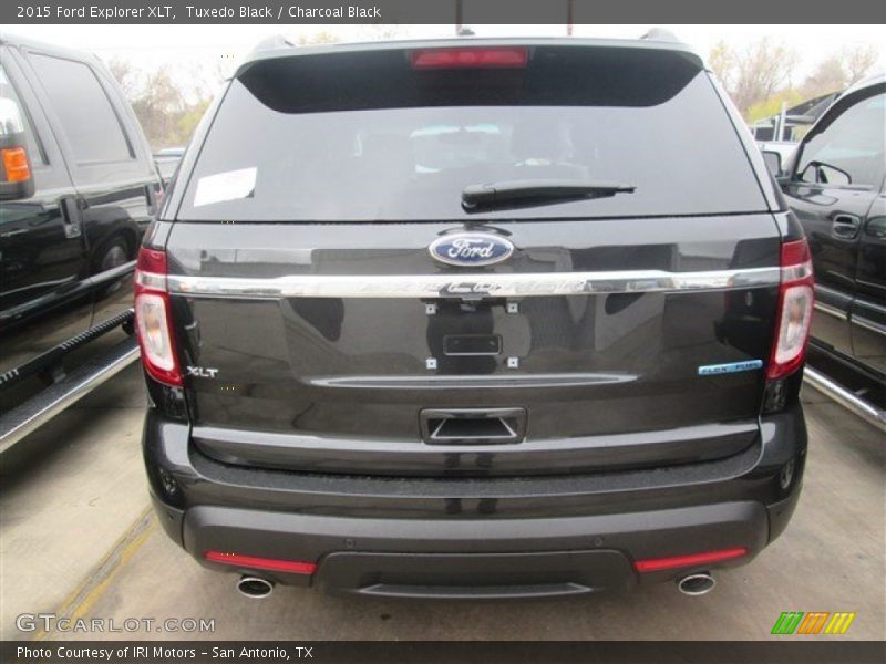 Tuxedo Black / Charcoal Black 2015 Ford Explorer XLT