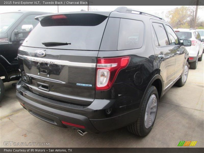 Tuxedo Black / Charcoal Black 2015 Ford Explorer XLT
