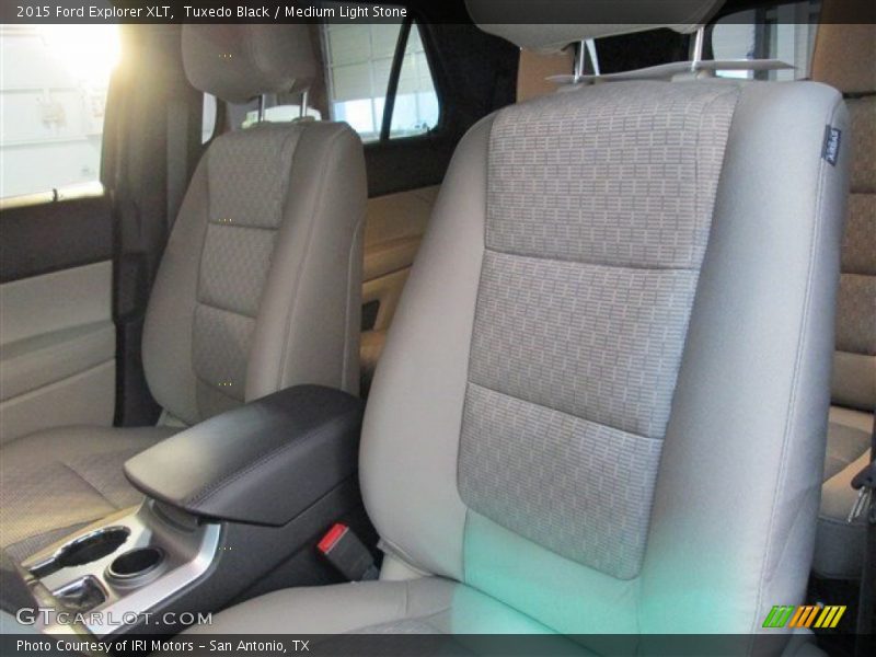 Tuxedo Black / Medium Light Stone 2015 Ford Explorer XLT