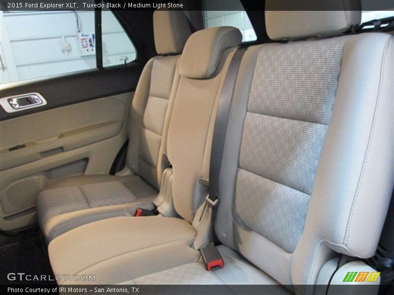 Tuxedo Black / Medium Light Stone 2015 Ford Explorer XLT