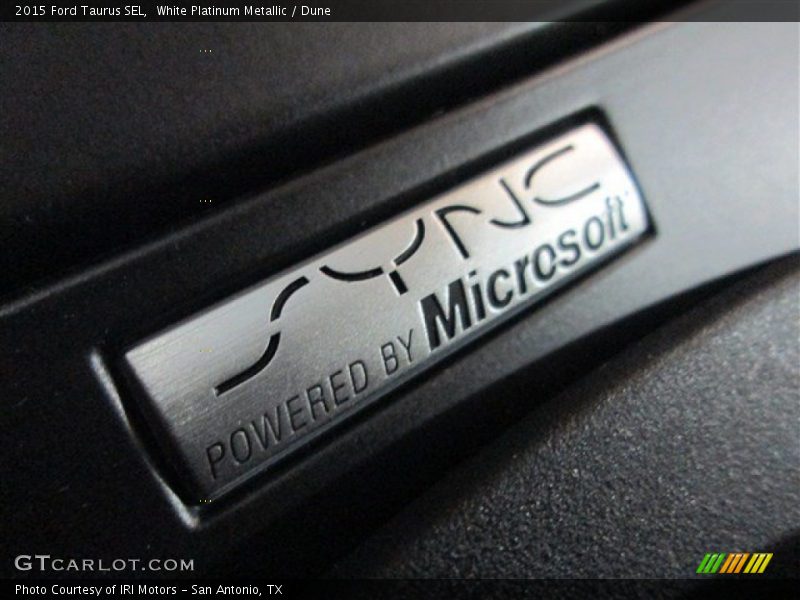 White Platinum Metallic / Dune 2015 Ford Taurus SEL