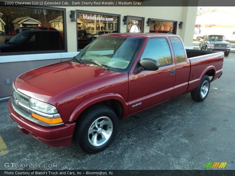 Dark Cherry Red Metallic / Medium Gray 2000 Chevrolet S10 LS Extended Cab
