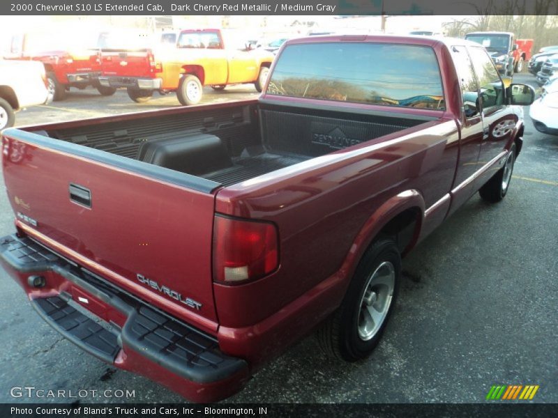 Dark Cherry Red Metallic / Medium Gray 2000 Chevrolet S10 LS Extended Cab