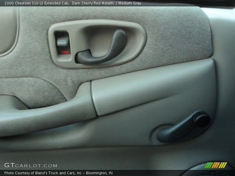 Dark Cherry Red Metallic / Medium Gray 2000 Chevrolet S10 LS Extended Cab